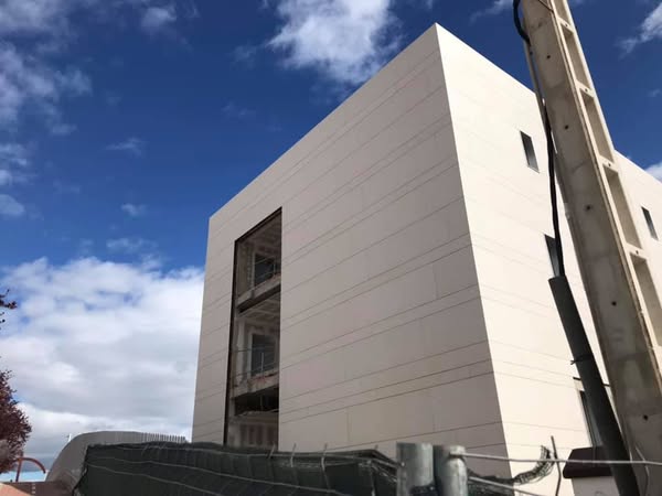 Fortis Obras, especialistas en reformas integrales y construcción en Madrid, calidad y garantía para tu hogar, oficina o local comercial.